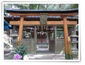 神女神社