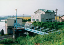 底喰川樋門と排水機場