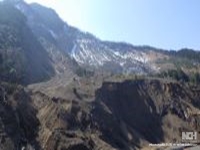 崩壊斜面（左岸側）