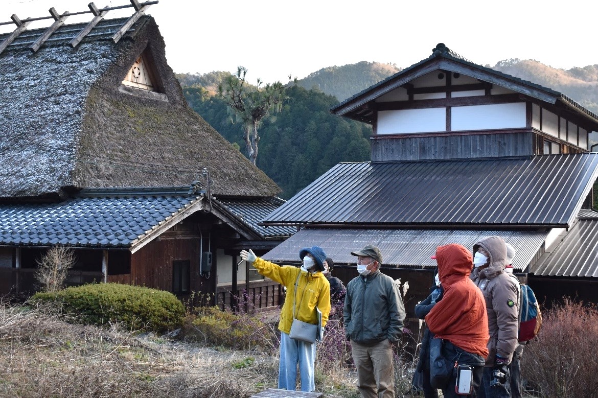 活動視察の様子A