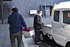 プランター設置・撤収の様子A