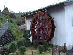 旅館たかだ:水車