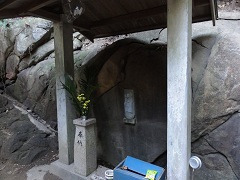 大岩の壁面