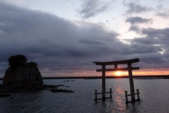 海の中の大鳥居