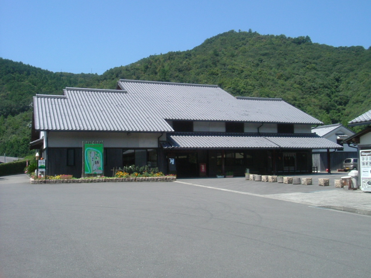 道の駅「紀州備長炭記念公園」