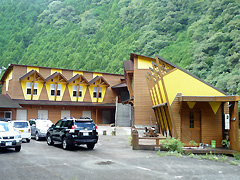 艇庫「合川カヌーポート」全景