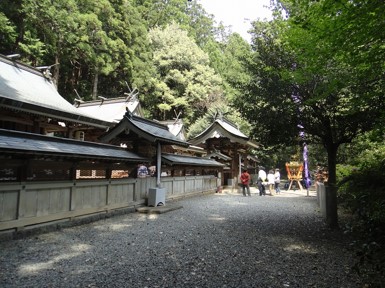 上阿田木神社社殿