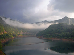 椿山ダム湖