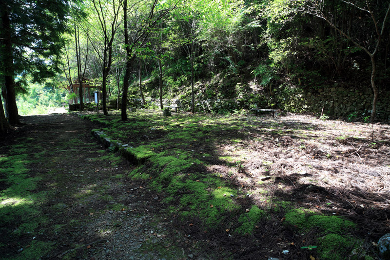 桜茶屋跡休憩所