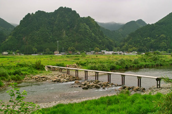 復旧した潜水橋