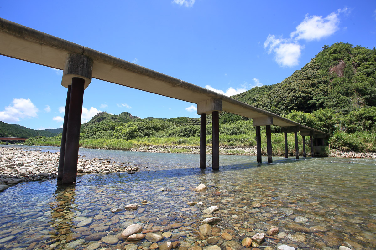 潜水橋