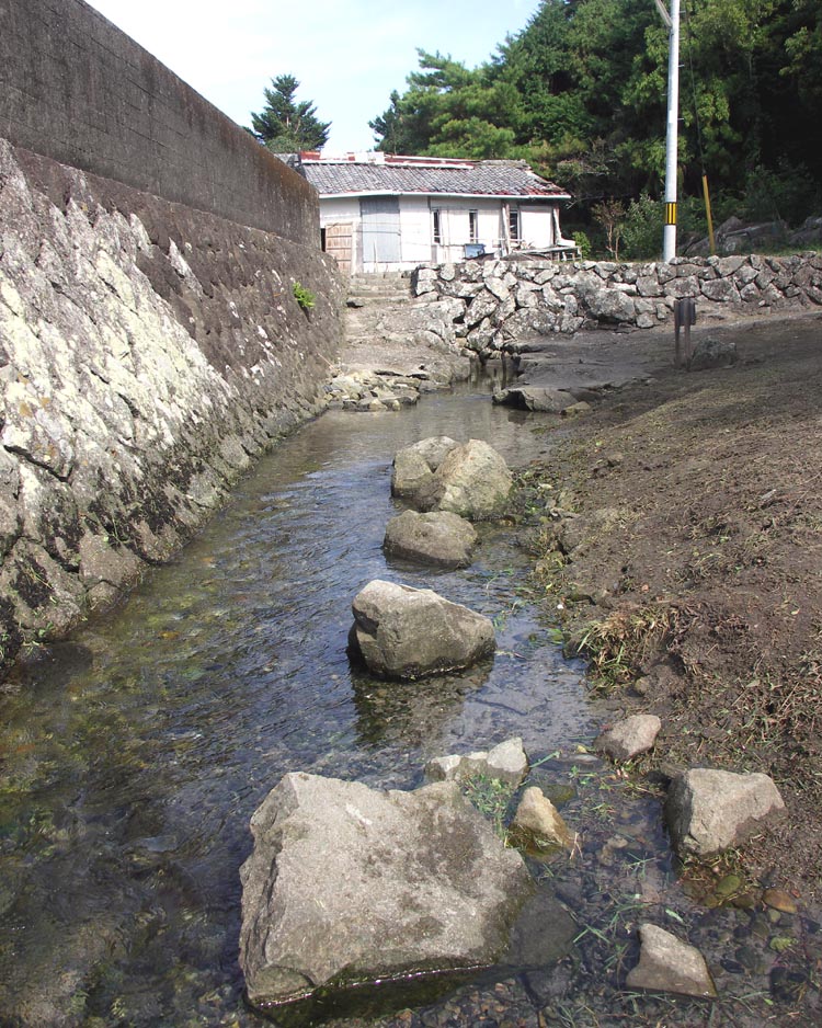 ぶつぶつ川