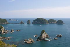 紀の松島と遊覧船