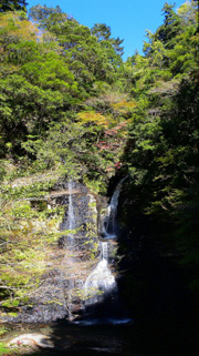修験の滝