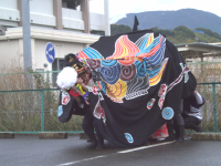 万呂の獅子舞