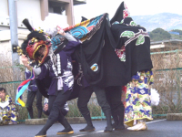 万呂の獅子舞