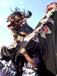 万呂の獅子舞