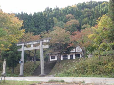 穴馬総社