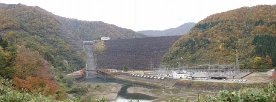 ダム 全景