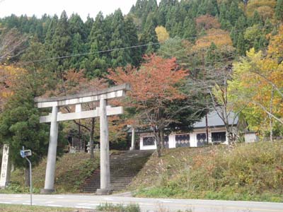 穴馬総社