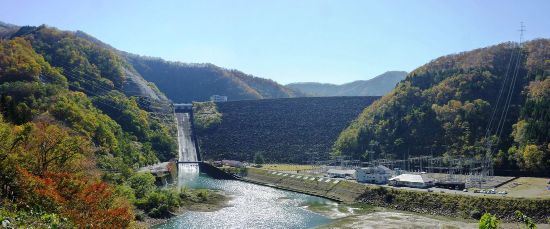 ダム 全景
