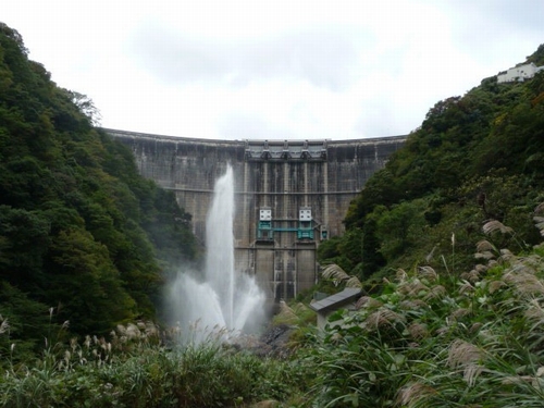 真名川ダム下流部