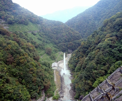 堤体 下流方向