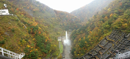 ダム堤頂