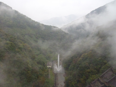 堤体 下流方向
