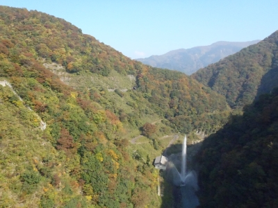堤体 下流方向