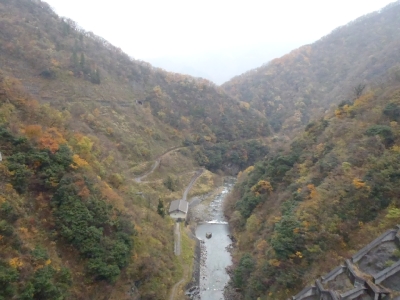 堤体 下流方向