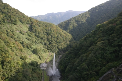 堤体 下流方向