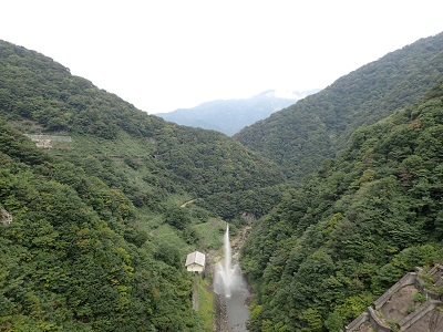 堤体 下流方向