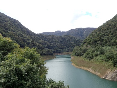 若生子大橋上流方向