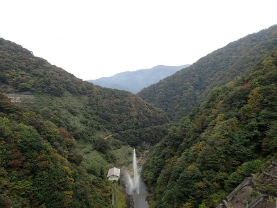 堤体 下流方向
