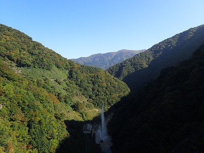 堤体 下流方向